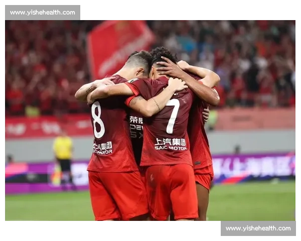 激情瞬间回顾:本赛季精彩足球比赛进球与绝妙助攻集锦